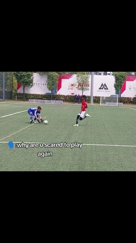 惡劣！這孩子可以終身禁止踢足球了