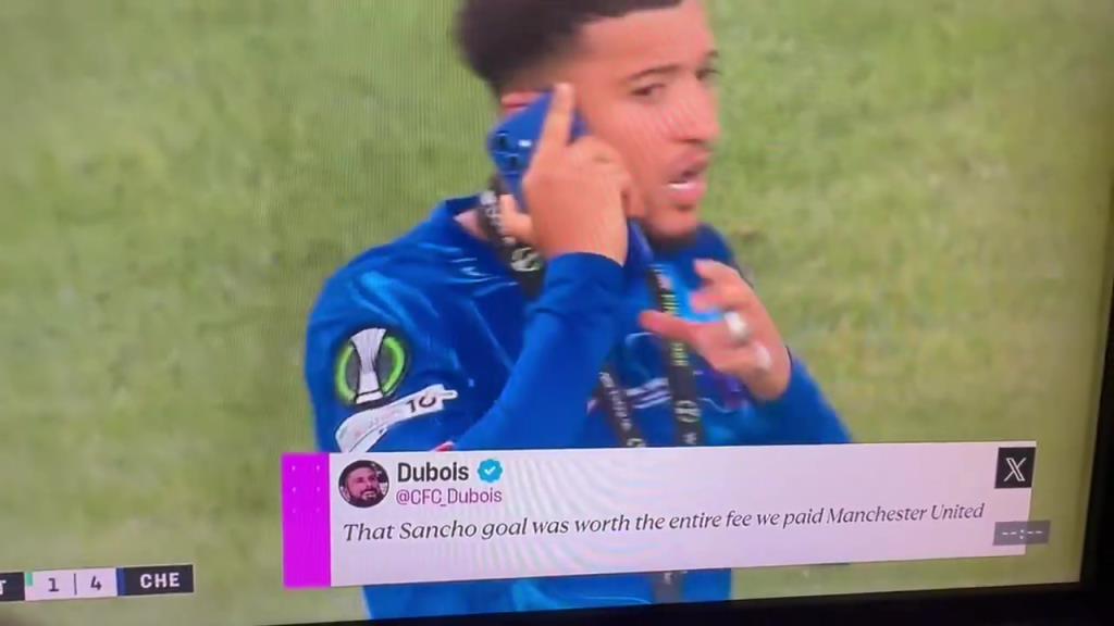 直接攤牌！桑喬賽后在場(chǎng)上煲電話粥，大聲說(shuō)自己不回曼聯(lián)