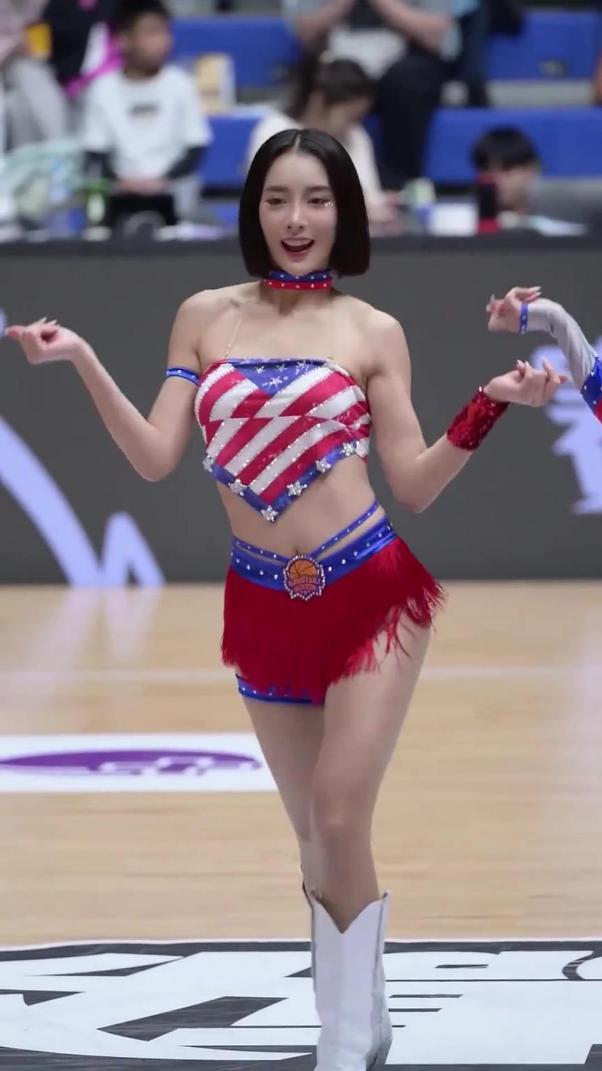 太離譜了 ！幾乎是完美女人！