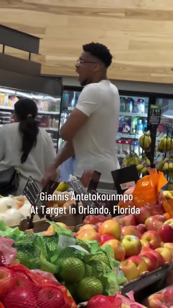 好男人??！字母哥在奧蘭多度假 陪妻子一起逛超市