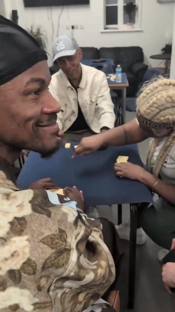 想找到巴特勒很簡單，因為他不在籃球場，就在棋牌室